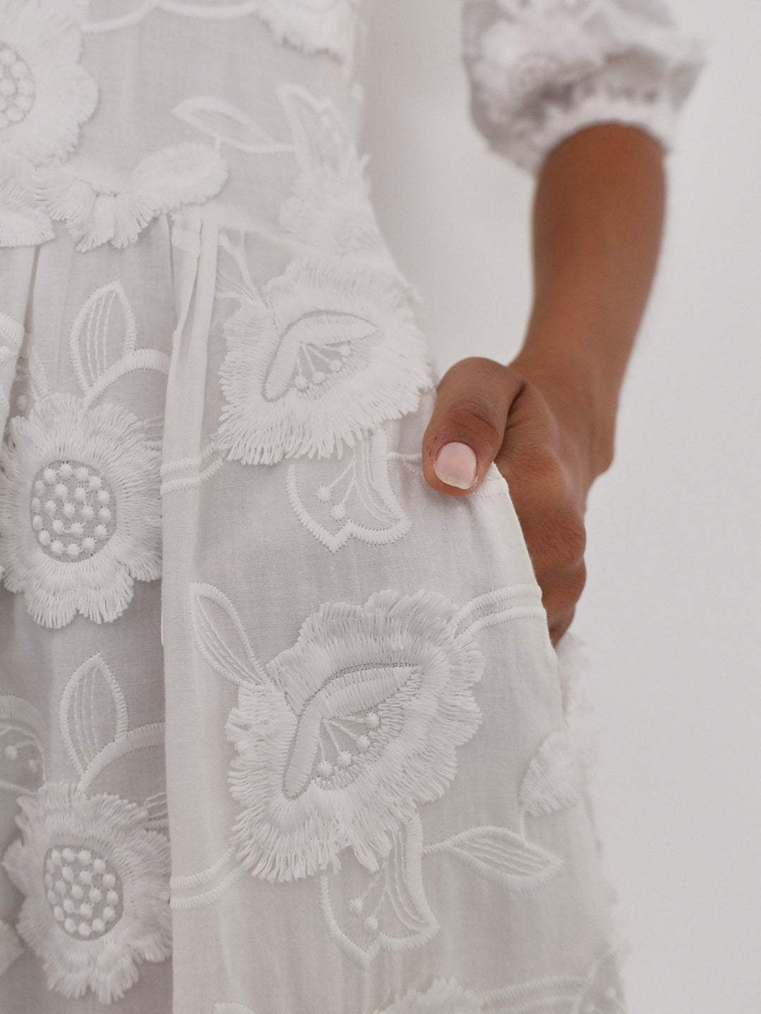 Sierra geborduurde katoenen zomerjurk